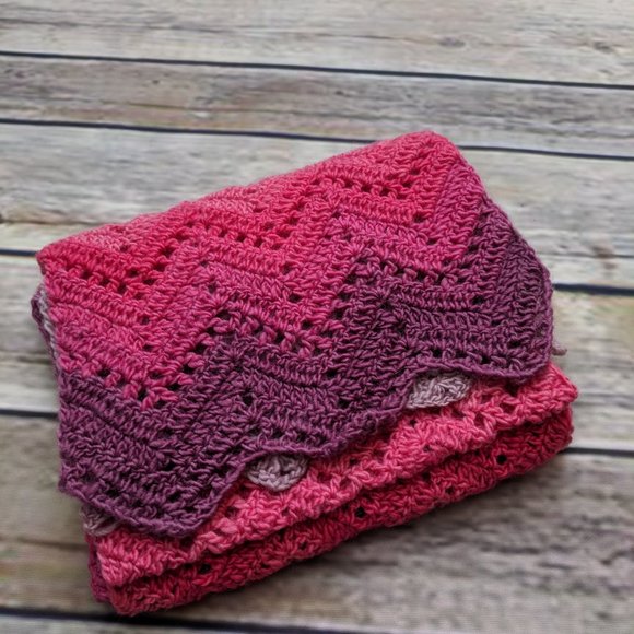Wool Scarf in Pink Ombre Chevron - Picture 3 of 3
